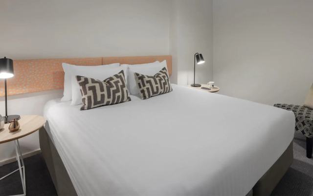 Oaks Perth Hotel