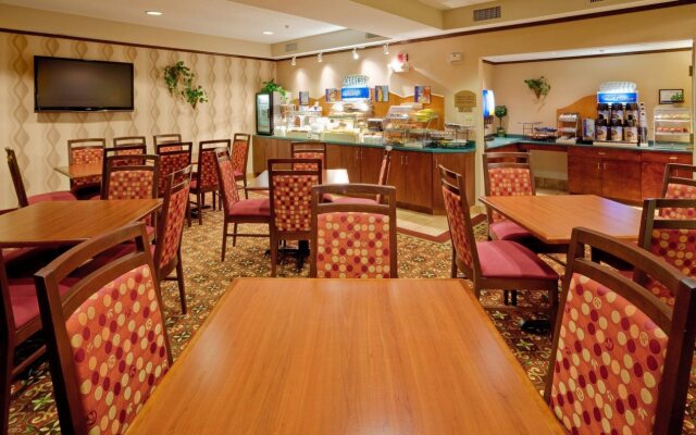 Holiday Inn Express Hotel & Suites Frackville by IHG