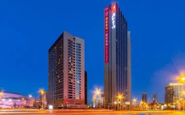 Sea Dream Seaview Hotel (Zhongshan Square Venice Water City)