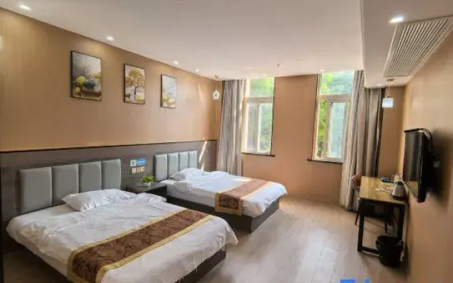 Shanghai Yuanxiang Lake Business Hotel