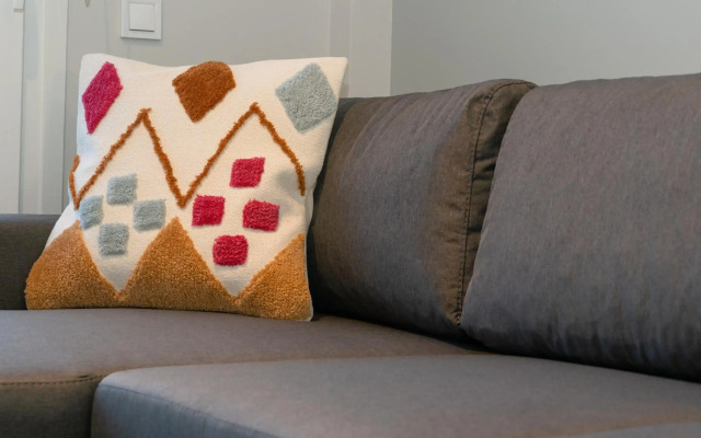 Sunny penthouse w/ Acropolis view next to metro