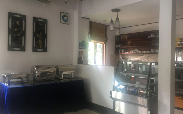 AV Hotel