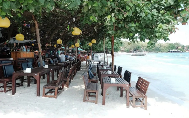 Tom Pizza Resort