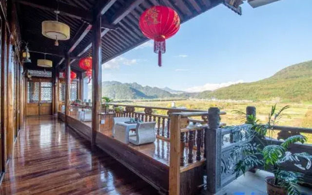 Tengchong Yinghe sightseeing Inn