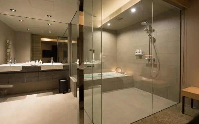 Aspect Luxury Apartments by H2 Life