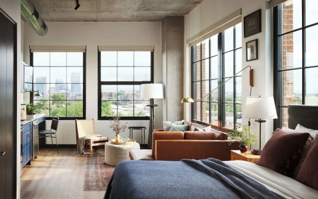 Memoir Wedgewood Houston