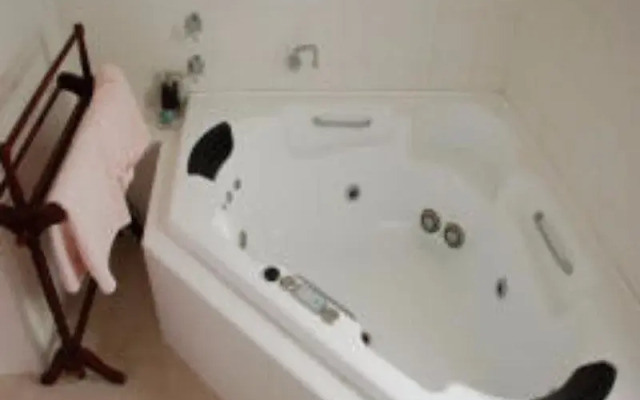 Heritage Cottage Bed And Breakfast