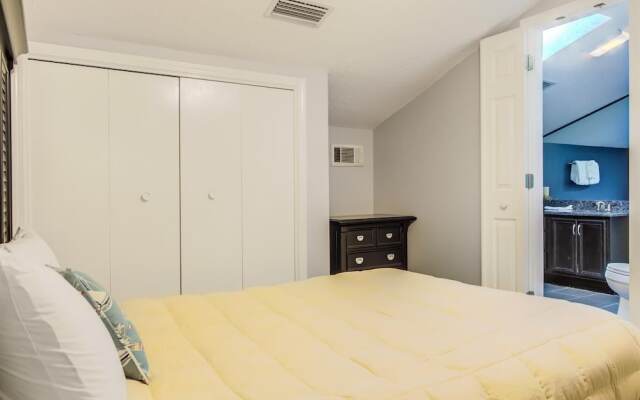 Seacove 7E 2 Bedroom Condo