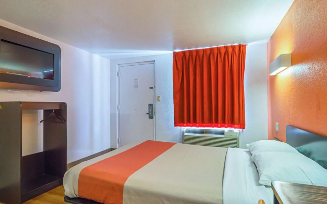 Motel 6 Round Rock, TX