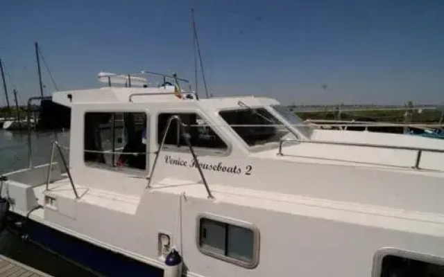 HouseBoats Venice