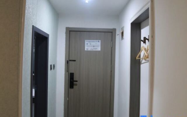 Zhoukou Junyue Express Hotel