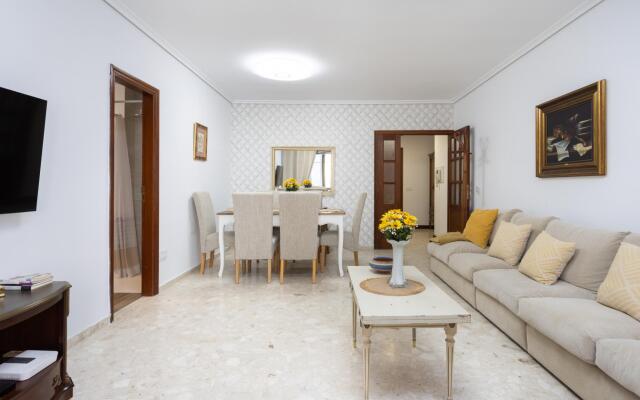 Home2Book Stylish & Roomy Santa Cruz City Center