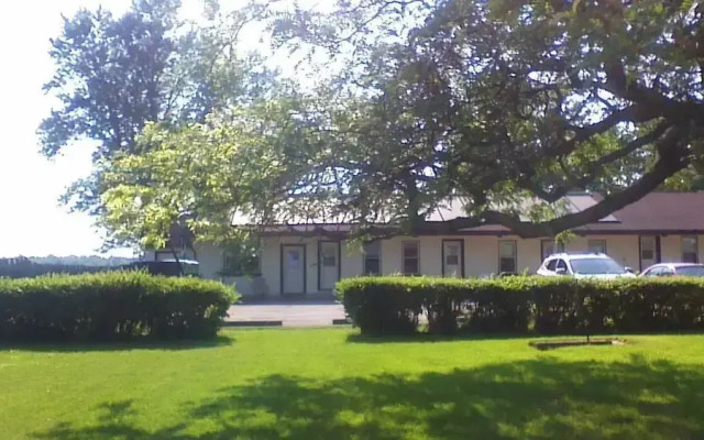 Riverside Park Motel and Campground