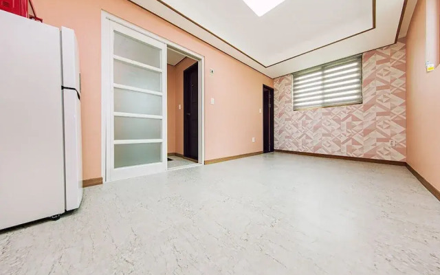 Daecheon Ddranchae Pension