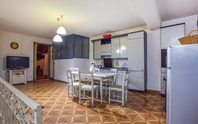 Beautiful Apartment in Gaggi With Wifi and 4 Bedrooms