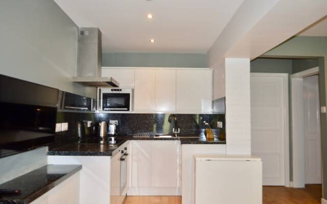 Edinburgh Modern and Central Flat
