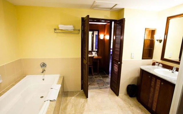 Palm Beach Resort & Spa