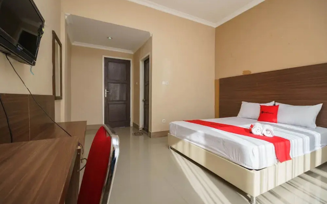 RedDoorz Near Pantai Berkas Bengkulu