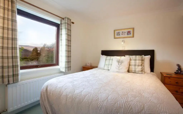 Lochview House Apartment