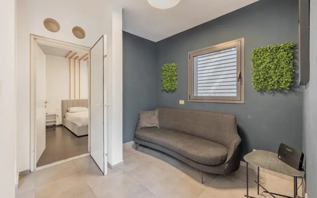 Allenby Spacious 6BR Home by Sea N' Rent