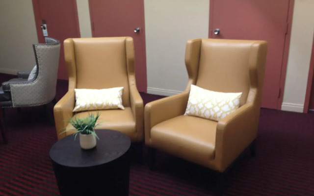 Met Hotel