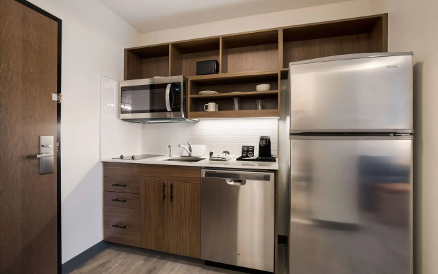 Everhome Suites Corona