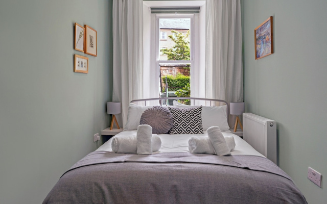 Stylish 2-bed Villa · Garden · Central Edinburgh