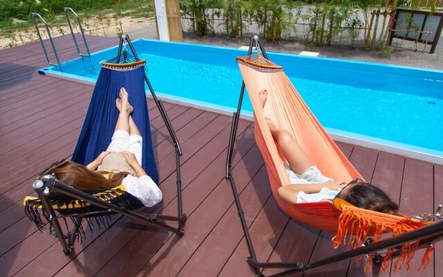 Regina Ishigaki Blue Stage