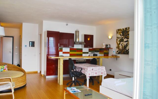 Silver Lake Residence