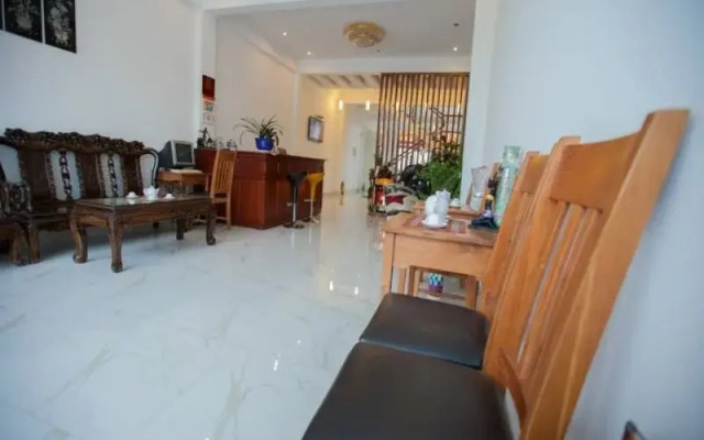Hoa Binh Xanh Hotel
