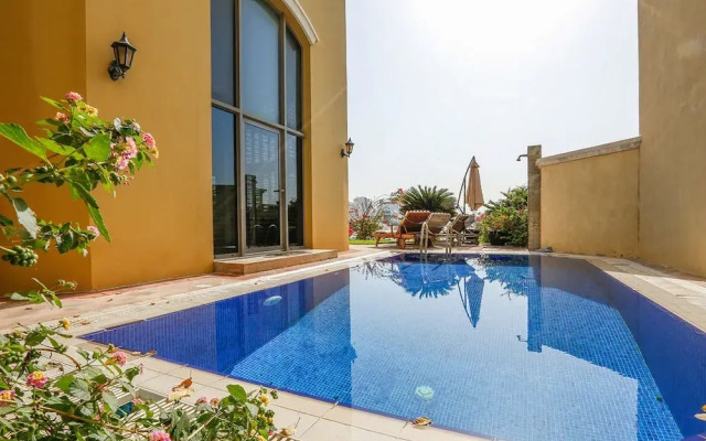 Kennedy Towers - Frond M Villa