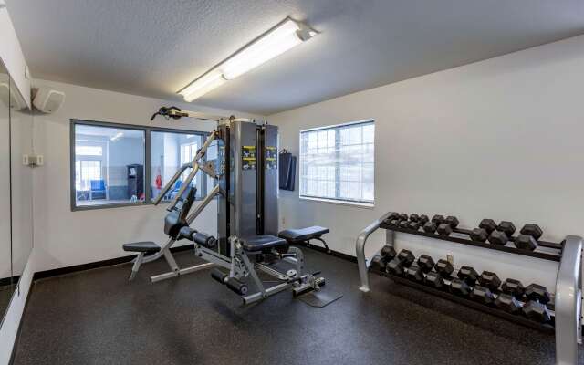 Best Western Plus Woodstock Inn & Suites