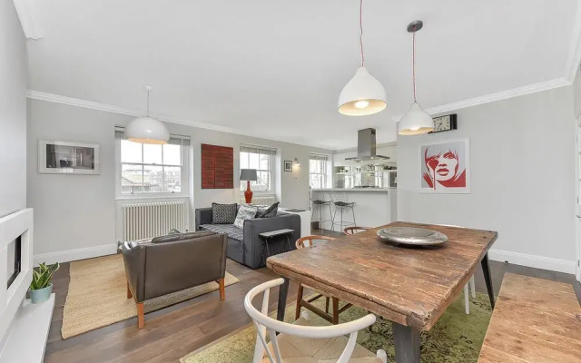 Woodbridge House Apartment