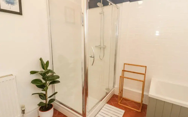 1 Tyn Y Caeau Apartment