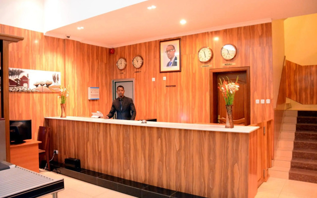 La Posh Hotel