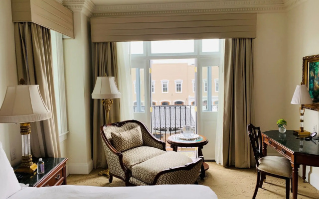 Market Pavilion Hotel