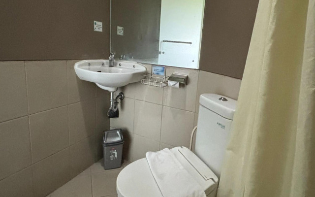 Lemo Hotel Serpong