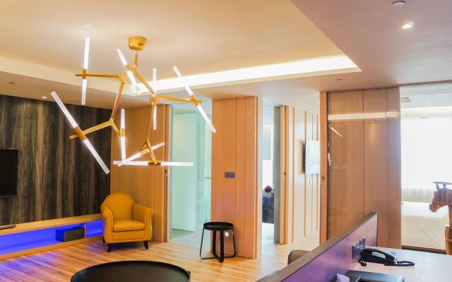 FX Hotel Tainan MinSheng Road Branch