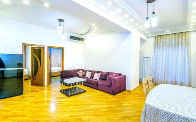 7 Bedroom Apartment on LEYLEK - Nİzami st.