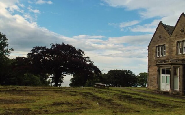 Almond House Lodge