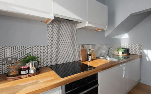 St Catherine s Hospital - Superior Apartment