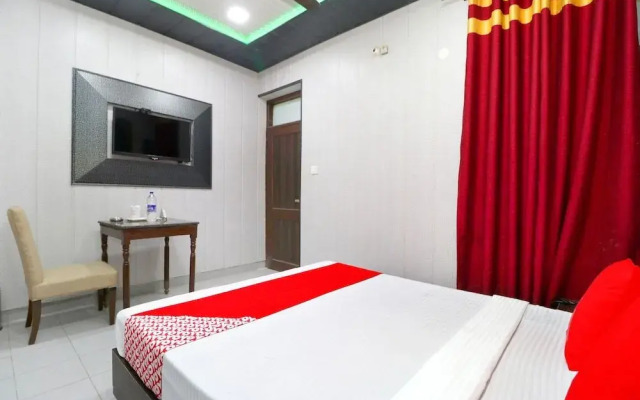 OYO 41743 Hotel Silver