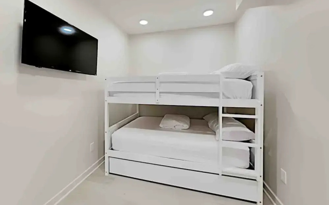 Sea Glass by Southern Vacation Rentals