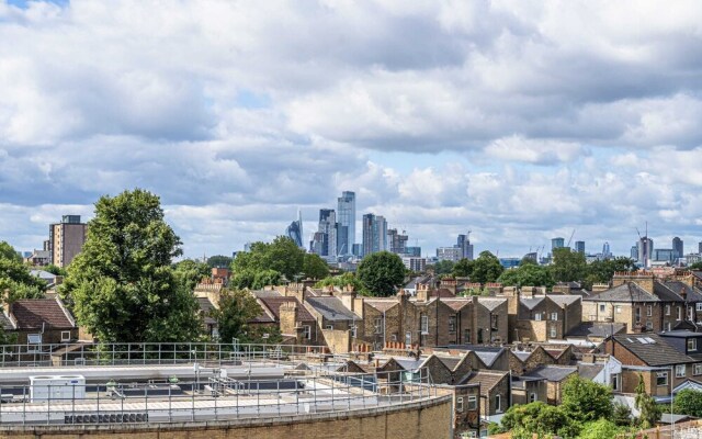 Wonderful 1BR Flat With Balcony - Hackney Downs