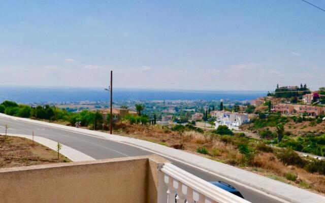 Melanos Residence 2 bdrm townhouse with private pool