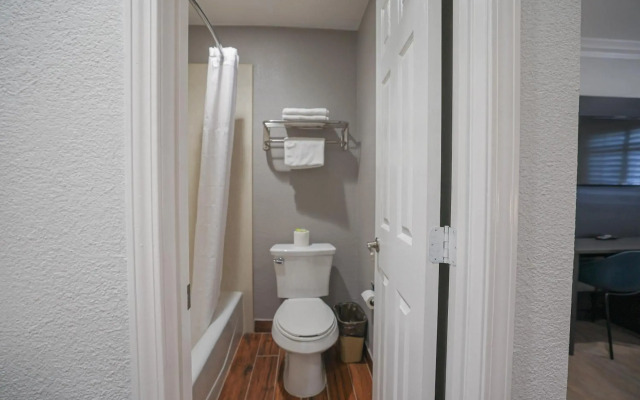 Motel 6 Tustin, CA – Orange County