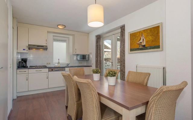 Villa with whirlpool and fireplace near the Grevelingen Lake