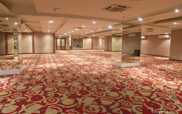 Imperial Palace Suites
