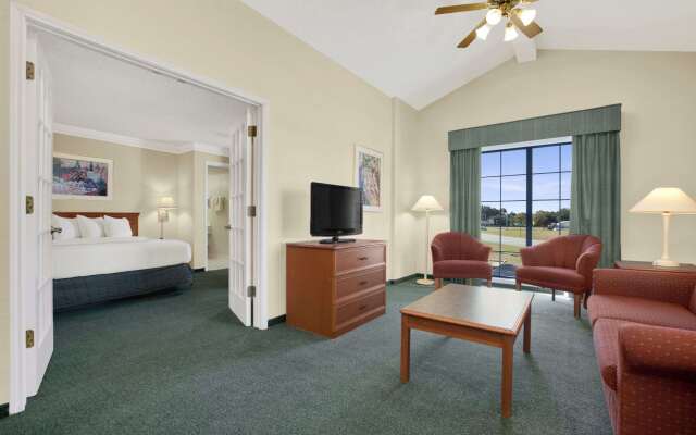 Baymont Inn & Suites Longview