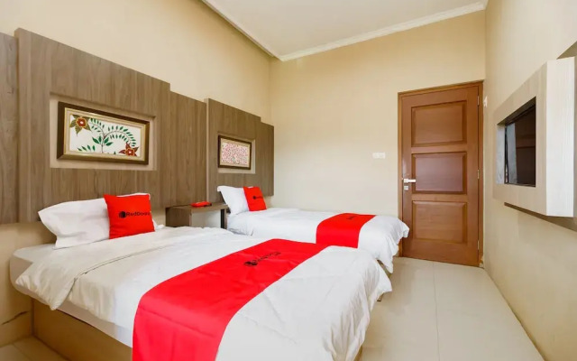 Montana Hotel Kuningan by RedDoorz
